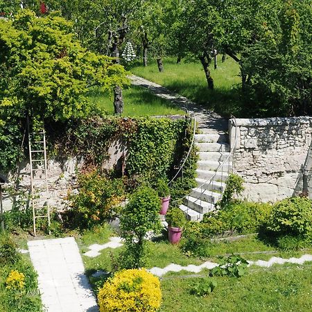 Le Jardin Des Lys - Chambre D'Hote Ou Appartement La Roche-Posay Δωμάτιο φωτογραφία