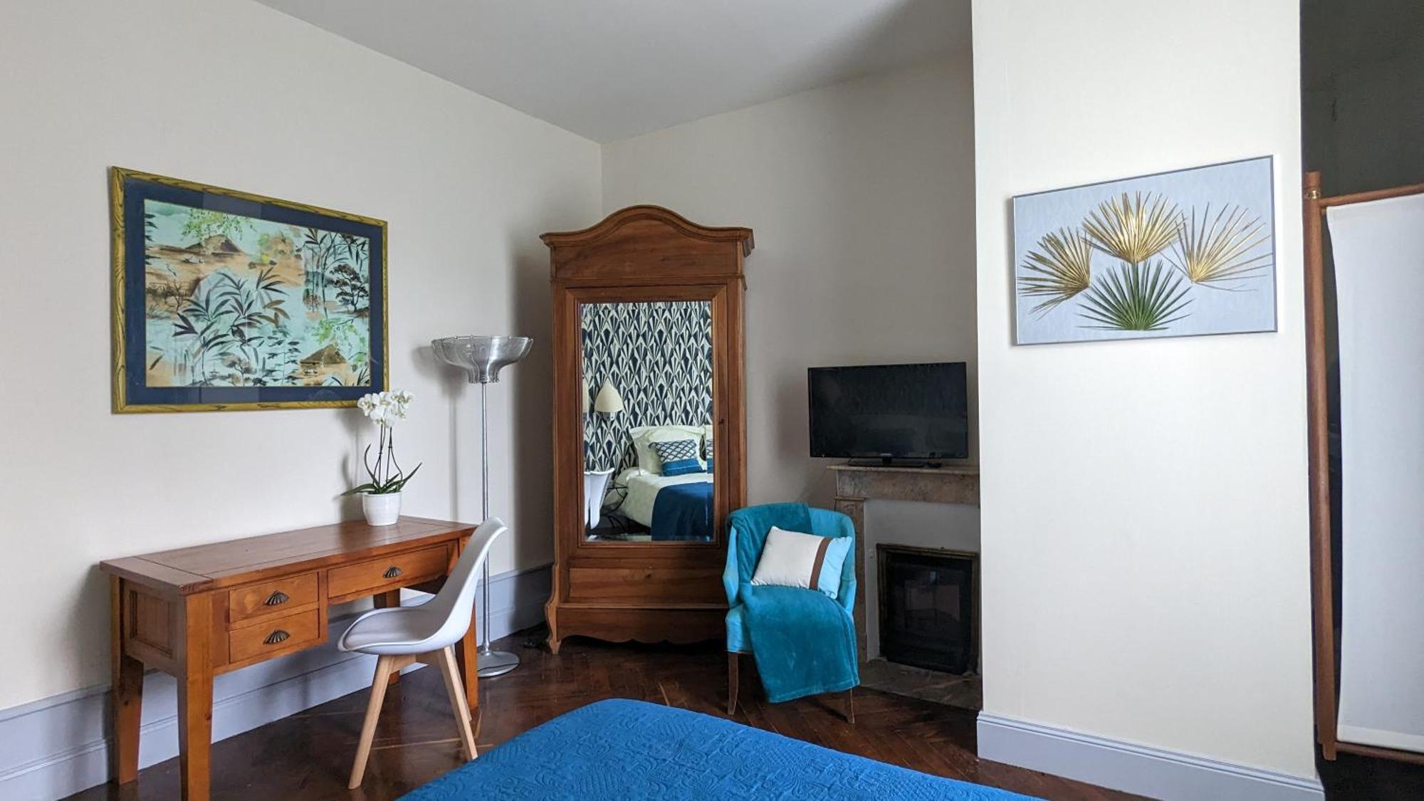 Le Jardin Des Lys - Chambre D'Hote Ou Appartement La Roche-Posay Δωμάτιο φωτογραφία